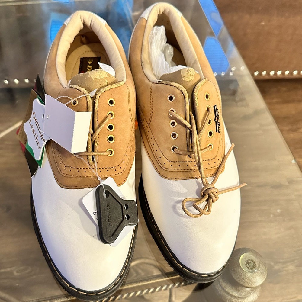 Vintage Dunlop men holding shoes two tone white and brown with spikes nwt - Picture 8 of 10